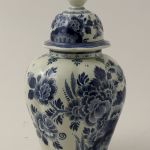 955 7304 VASE AND COVER